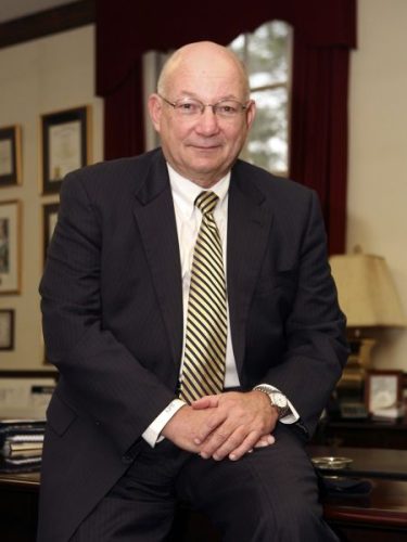 Photo of Dr. Fred Carter